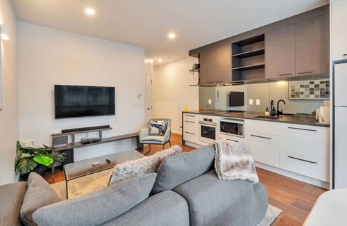 Auckland Central Business District Apartment | 6F/18 Wakefield Street