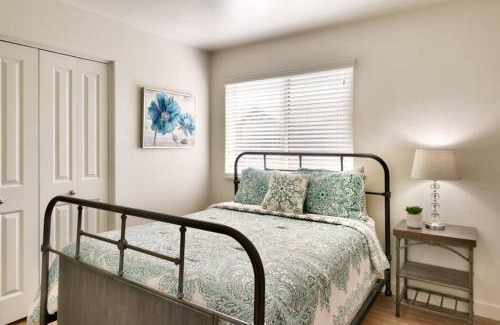 Moab South Valley Apartment | 6H Spacious RedCliff Condo, Pool & Hot Tub