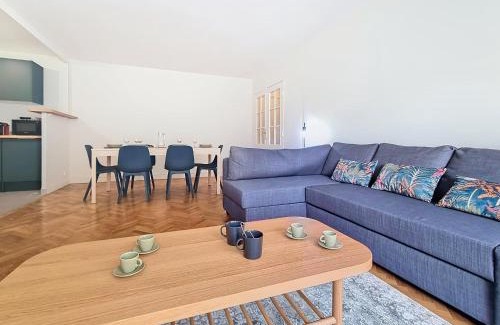 Le Kremlin-Bicetre Apartment | 6P/terrasse/2 car parks/5min Paris