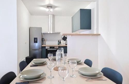 Le Kremlin-Bicetre Apartment | 6P/terrasse/2 car parks/5min Paris