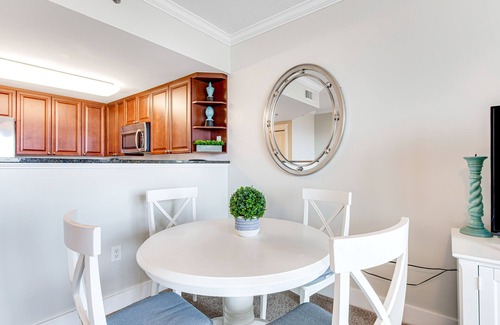 Fort Walton Beach Condo | 6th Floor Cozy, 'At Home' Condo At Waterscape Steps To Beach Lazy River