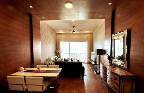 Seri Tanjung Pinang Apartment | 6th Straits Quay Seafront 1 Bedroom Seaview Suite - Ocean & SkyBlue