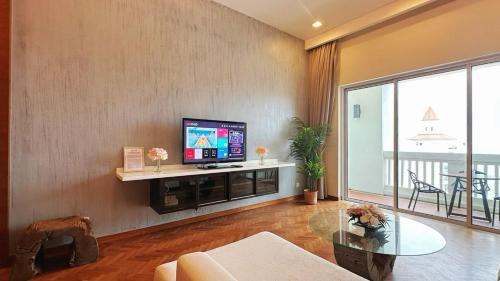 Seri Tanjung Pinang Apartment | 6th Straits Quay Seafront 2 Bedrooms Seaview Suite - Rare Marina & Seaview