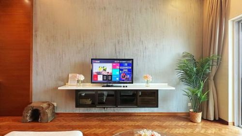 Seri Tanjung Pinang Apartment | 6th Straits Quay Seafront 2 Bedrooms Seaview Suite - Rare Marina & Seaview