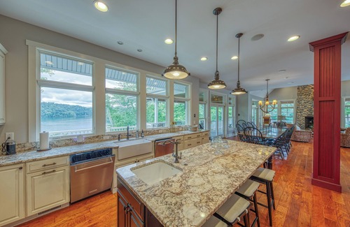 Big Creek House | 7 Bedroom - 8 Bath Lakefront Oasis On Norris Lake W/Private Dock & Great Views