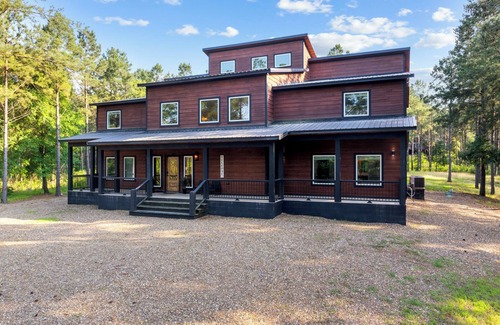 Broken Bow Cabin | 7-bedroom cabin in brilliant Broken Bow with WiFi, AC