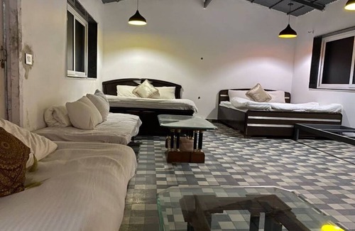 Gurugram Other | 7-bedroom farmhouse in gorgeous Gairatpur Bas Gurgaon with AC, WiFi
