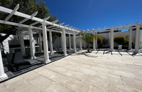 Hout Bay House | 7 Bedroom Livadia Pallace