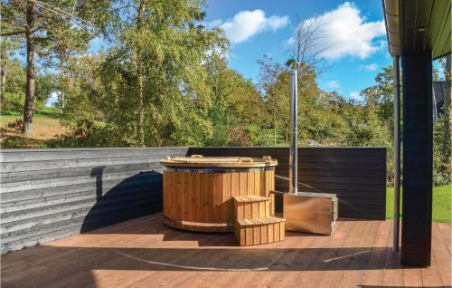 Øer Strand House | 7 Bedroom Lovely Home In Ebeltoft