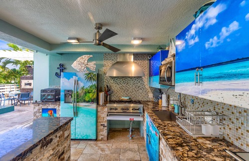 Marathon House | 7 BEDROOM OCEAN VIEW PARADISE