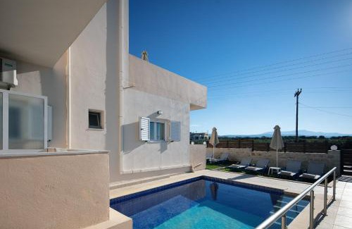 Skaleta House | 7 bedroom villa with pool, 700m from the beach!