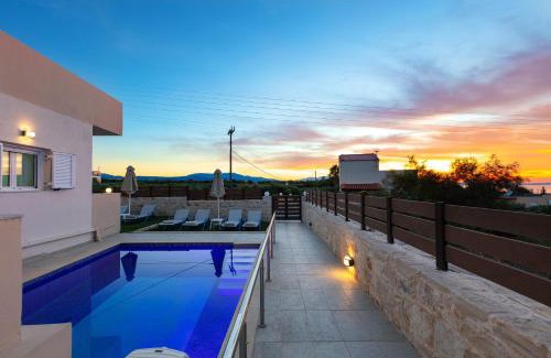 Skaleta House | 7 bedroom villa with pool, 700m from the beach!