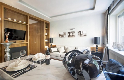Oltrarno Apartment | 7 Borgo San Jacopo