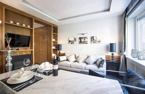 Oltrarno Apartment | 7 Borgo San Jacopo