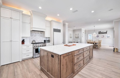 Fort Walton Beach - Destin House | 7 Br - 7.5 Ba HOME | GULF VIEWS | 50 STEPS TO THE BEACH! | PRIVATE RESORT POOL!
