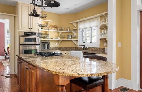 Gainesville House | 7 BR/7 BA, Huge Porches, Perfect for an Event