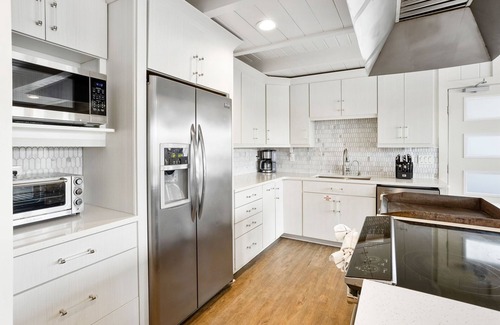 Bahama Beach House | 7 Br Gulf Front Beach Home. Family Friendly and affordable. Pets Considered.