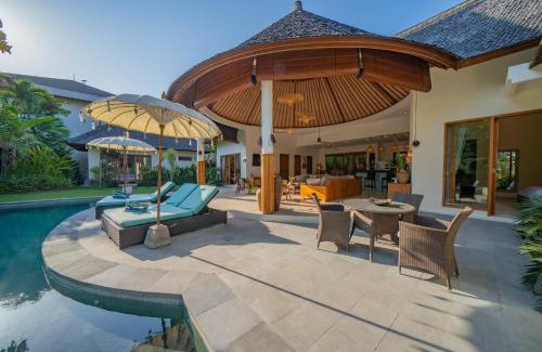 Umalas Villa | 7 BR Luxury Oasis in Seminyak