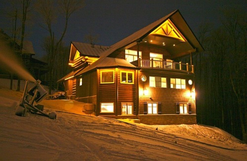 Timberline House | 7 BR Ski-In/Out, 4D Gaming Theater, Hot Tub, 2 Theaters, Sauna, & Mountain Views