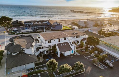 Cayucos House | 7 Cayucan Bungalows Close to Beach Ocean Views Sleeps 36