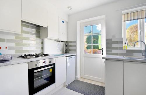 Charmouth House | 7 Double Common