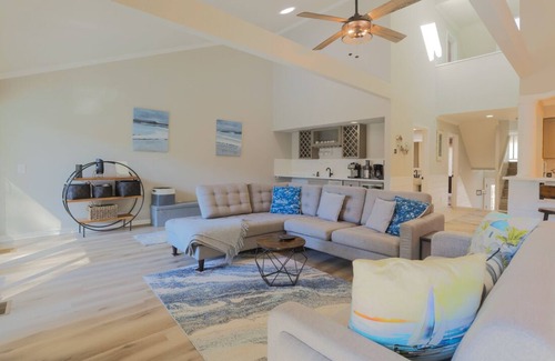 Sea Pines House | 7 Genoa: Harbour Town Home! Rooftop Deck, Pool, Free Bikes, Dog Friendly