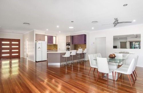 Rainbow Beach House | 7 Ibis Court - Spacious family home with large outdoor area, swimming pool & ample parking