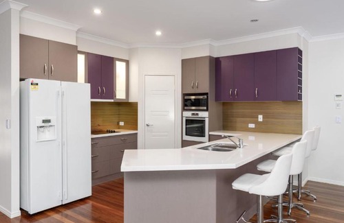 Rainbow Beach House | 7 Ibis Court - Spacious family home with large outdoor area, swimming pool & ample parking
