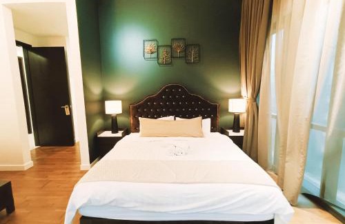 Ampang Apartment | 7 Kuala Lumpur City for 4 to 12 PAX of 4 BEDROOMS and 3 BATHROOMS near KLCC
