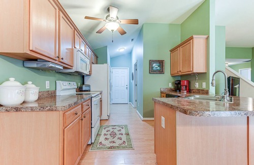 Longs House | 7 Mi to Cherry Grove Beach: Home on Grand Strand