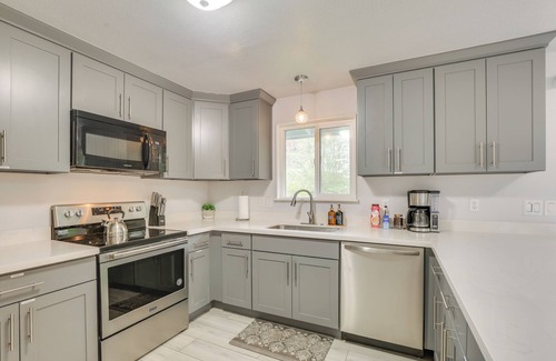South Beacon Hill House | 7 Mi to Dtwn: Pet-Friendly Abode in Seattle!