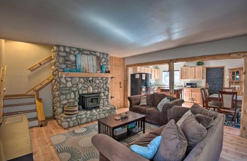 Tahoe Paradise House | 7 Mi to Heavenly Ski Resort Cozy Tahoe Cabin