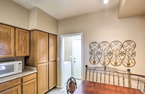 Park Center Place House | 7 Mi to Mill Ave: BBQ-Ready Mesa Townhouse