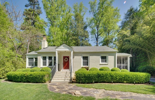 Royal Pines Cottage | 7 Mi to The Biltmore: 'Le Canard' Cottage w/Porch