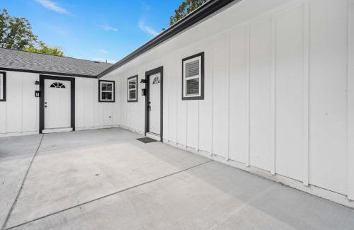 East Durham House | 7 Min walk to Golden Belt - 4 Min Drive to Downtown - 7 to Duke