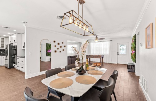 Coral Ridge Isles House | 7 mins to beach! Pool+Sauna+Outdoor games