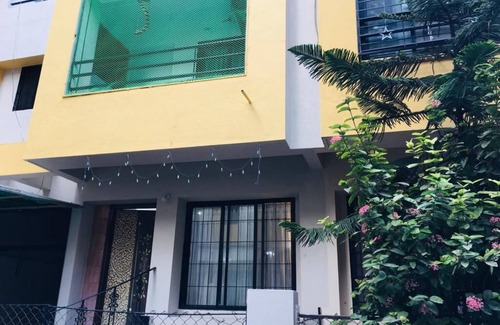 Mundhwa House | 7 Minutes from Airport+Bathtub+Terrace+BBQ Backyard+Garden+Wifi