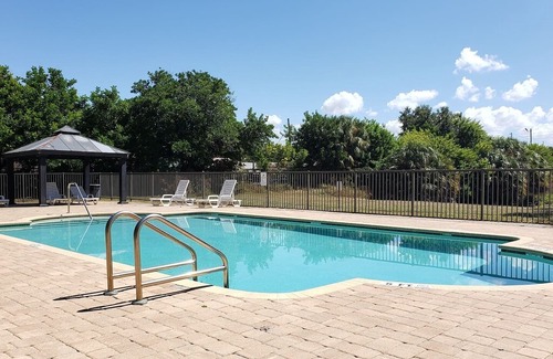 Clearwater Condo | 7 Minutes from Beach - 24 Hour Pool