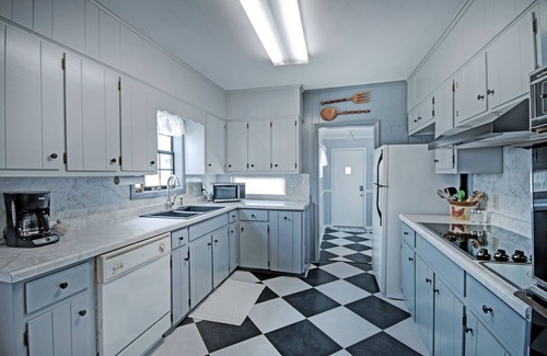 Flora House | 7 minutes from Providence Farm, MS Blues Trail and The Petrified Forest!