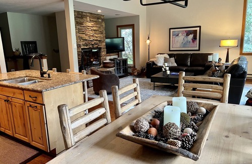 Eagle-Vail House | 7 minutes to either Vail or Beaver Creek! On golf course! Beautiful all seasons!