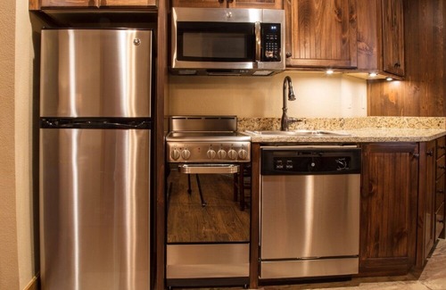Gatlinburg Resort | 7 night Thanksgiving week is available, Sat to Sat! Westgate Smoky Mountain