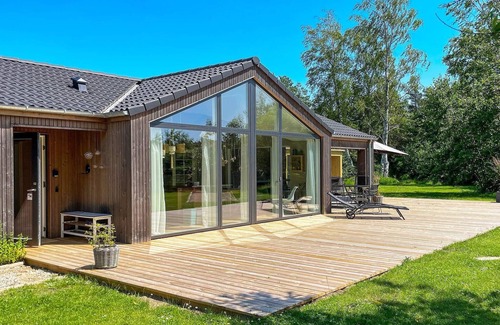 Bøtø By House | 7 person holiday home in Væggerløse-By Traum