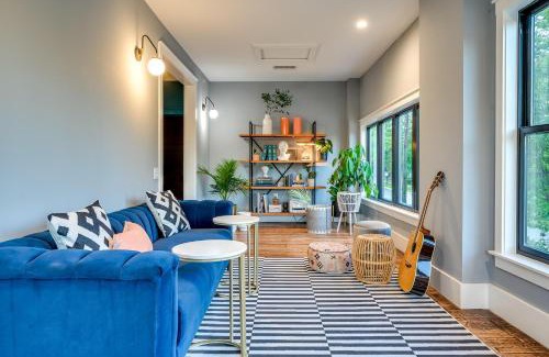West End House | 7 Private Suites Sleeps 25 Walkable to SXSW