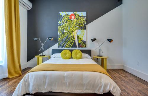 West End House | 7 Private Suites Sleeps 25 Walkable to SXSW
