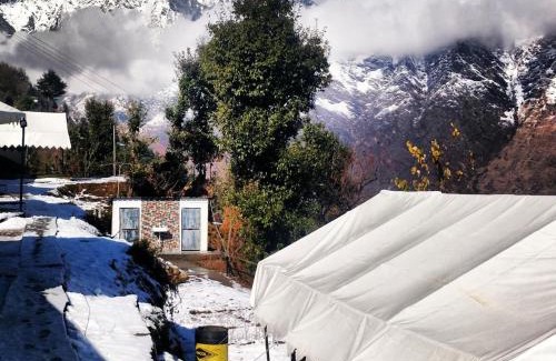 Gobind Dham Hotel | 7 Rings camps & resorts Pvt Ltd