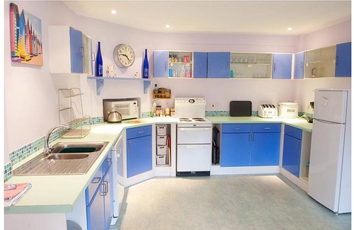 Thorpeness Apartment | 7 Whinlands - sleeps 10 guests in 5 bedrooms