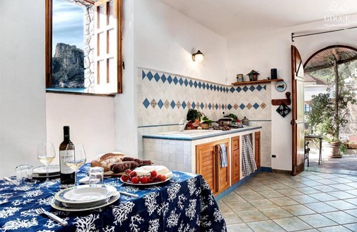 Marina del Cantone Apartment | 70 m² Apartment ∙ 1 bedroom ∙ 5 guests