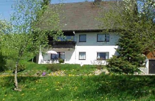 Schwarzenbach Apartment | 70 m² Apartment ∙ 1 bedroom ∙ 5 guests