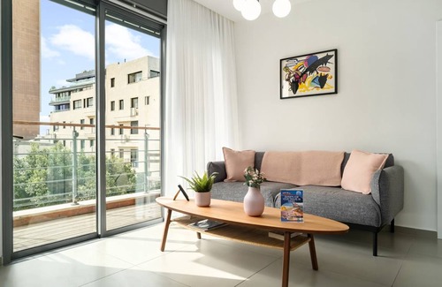 Tel Aviv Apartment | 70 m² Apartment ∙ 2 bedrooms ∙ 4 guests