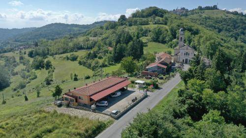 Mombarcaro Apartment | 70 m² Apartment ∙ 1 bedroom ∙ 4 guests
